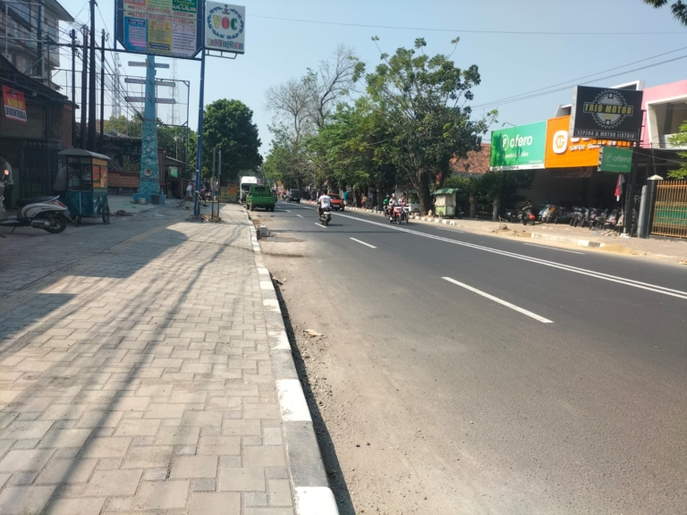 Revitalisasi Jalan Fatahillah Weru Cirebon Jadi Langkah KDM Benahi Infrastruktur Jawa Barat